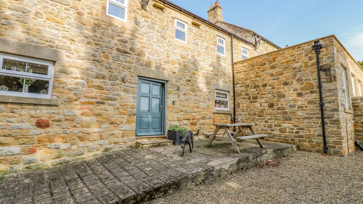 Hallington Cottage | TODRIDGE BARN, pet friendly, character holiday cottage in Corbridge