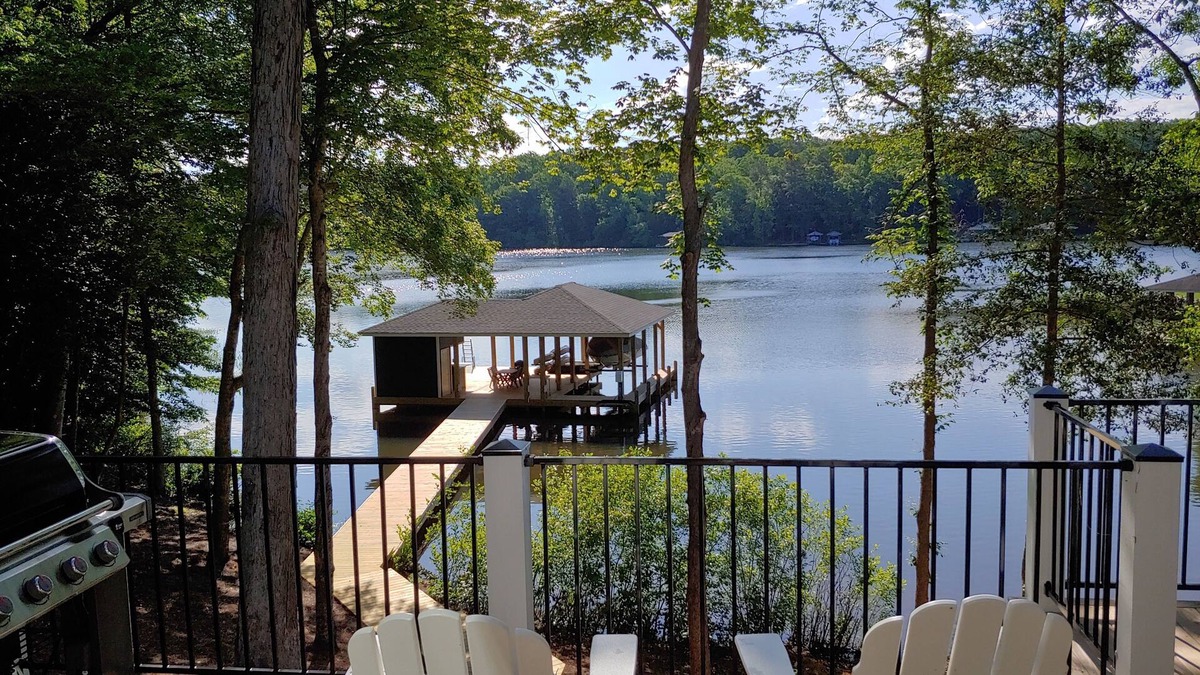 Morristown House | Toes in the Water at Lake Gaston - Lake Front Custom Home on Large Cove