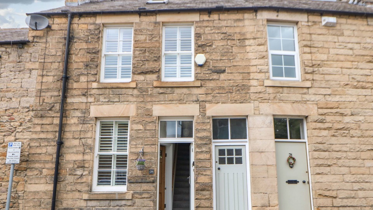 Corbridge Cottage | TOLL HOUSE, with open fire in Corbridge