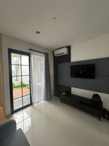 Gresik House | Toll Transit Home