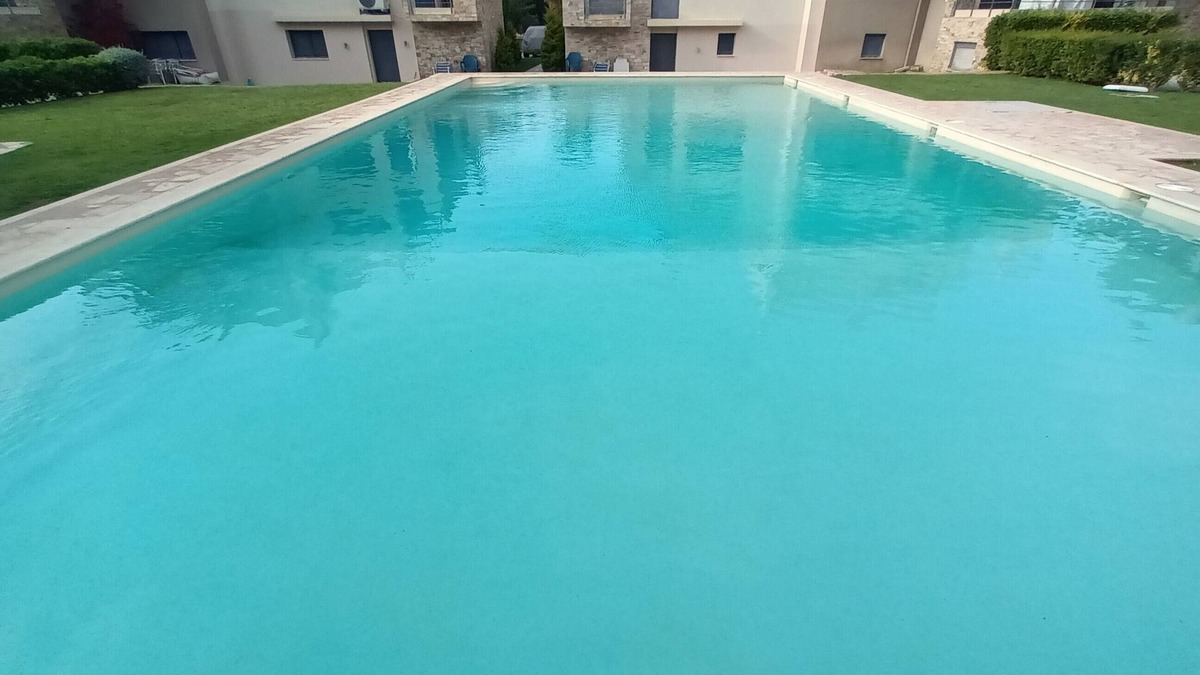 Ormos Agiou Ioannou Apartment | Tolle Ferienwohnung mit Pool und 5 Minuten Spaziergang zum Strand