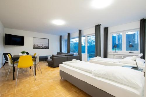 Buderich Apartment | Tolstov Apartments - 1 , 3 and 4 Room Apartments - 20 min Messe DUS & Airport DUS
