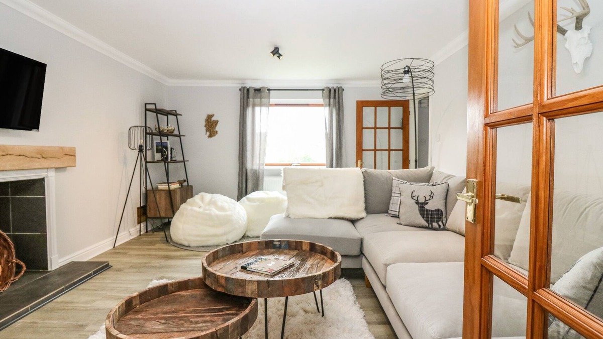 Ballindalloch Cottage | TOMBECK, family friendly, with a garden in Tomintoul