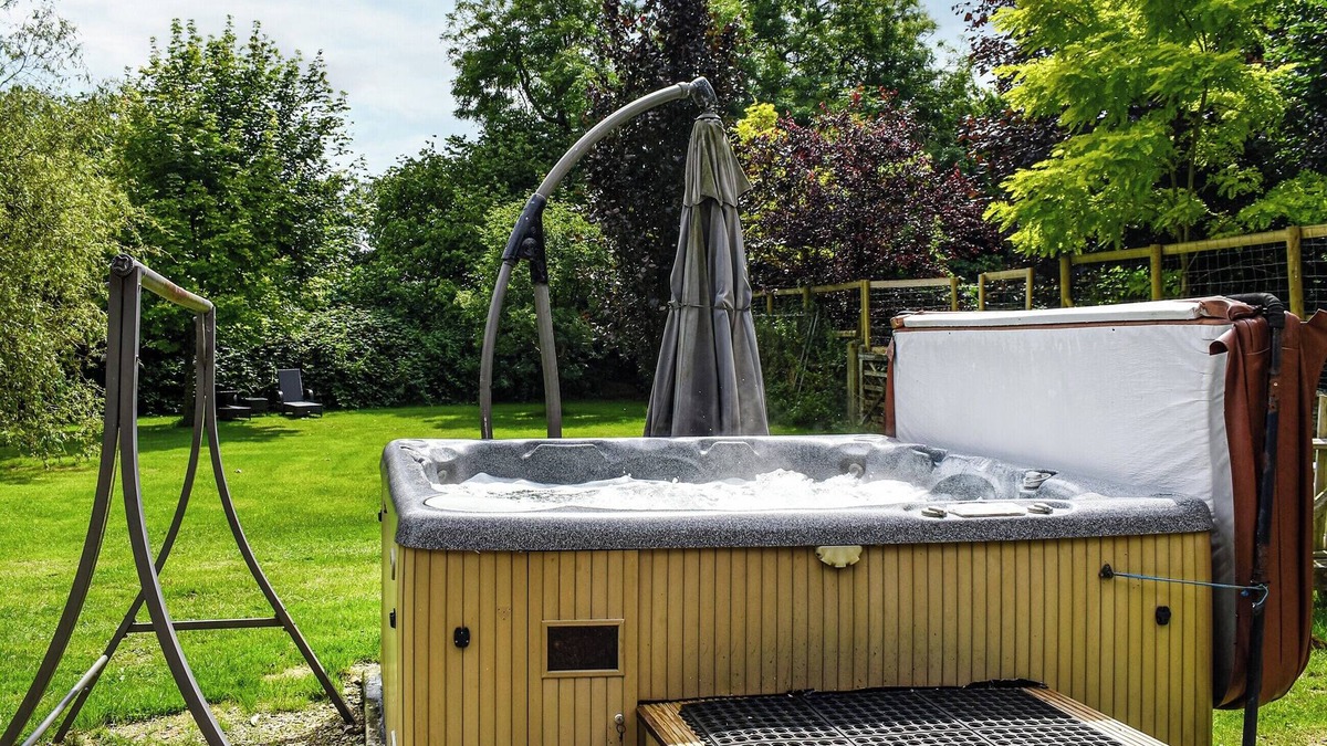 Etchinghill Cottage | Toms Cabin - UK35173