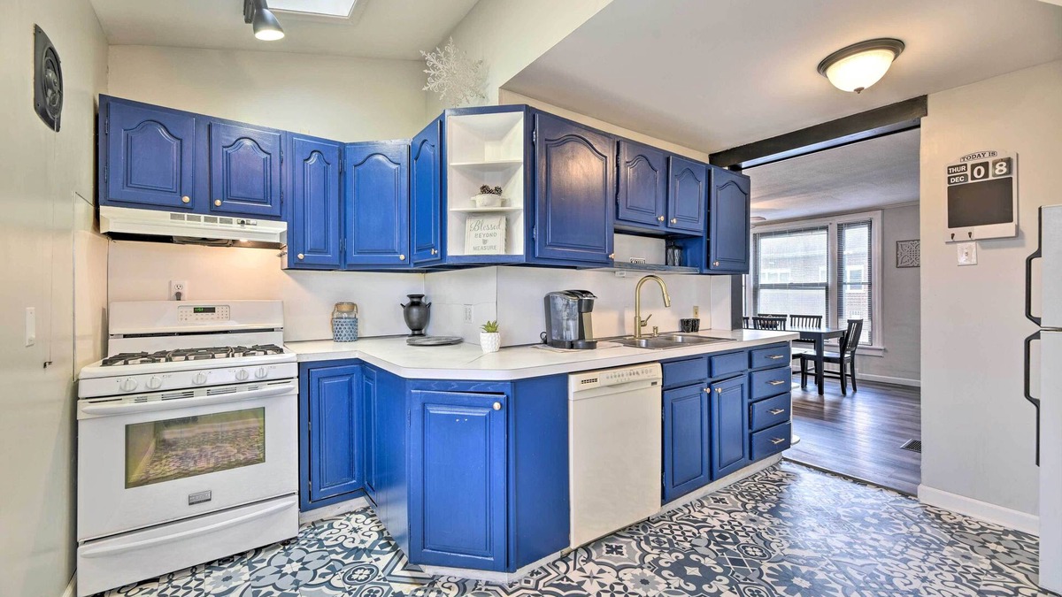 Tonawanda Apartment | Tonawanda Apartment Steps to Niagara River!