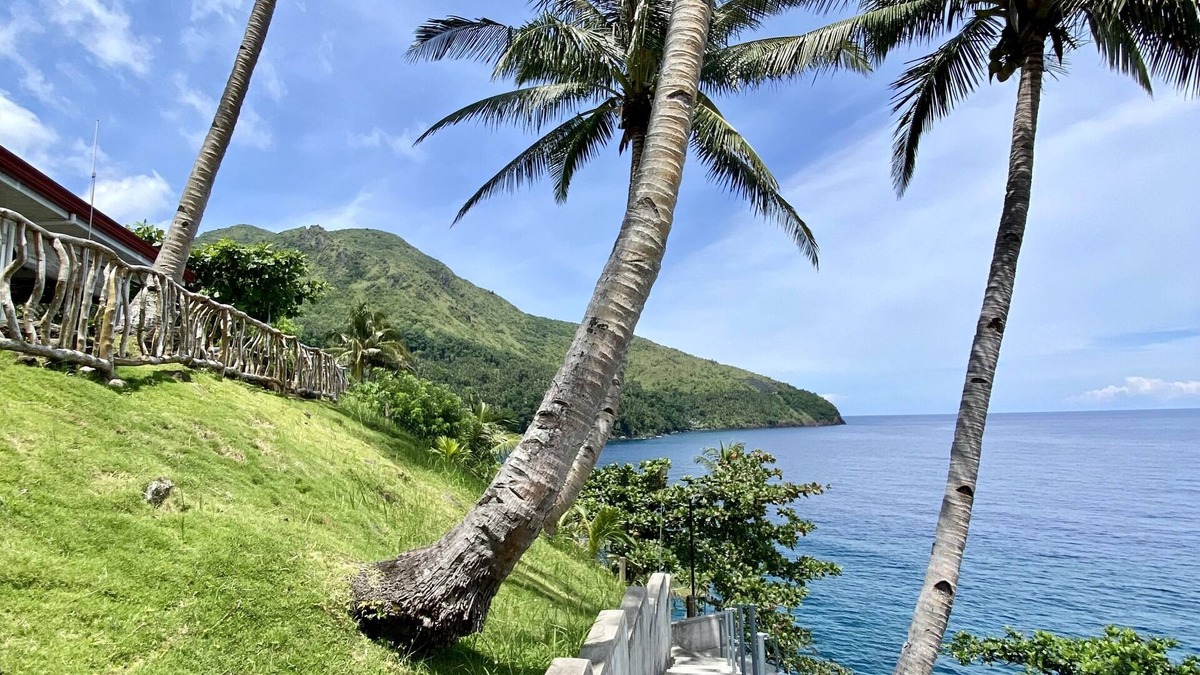 Mambajao Hotel | Tongatok Cliff Resort