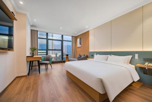 Tonglu County Hotel | Tonglu City Center Rosery Hotel