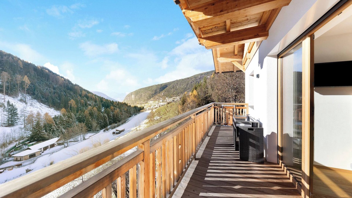 Trodena Apartment | Töniglerhof "Apartment Abendrot" with Mountain View, Garden & Wi-Fi