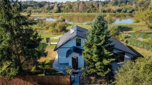 Drohiczyn House | Tonkielek - Domek z Jacuzzi Nad Rzeką Bug