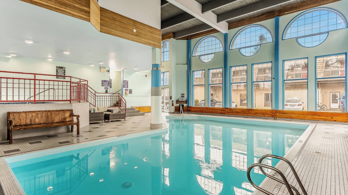 Jasper Hotel | Tonquin Inn