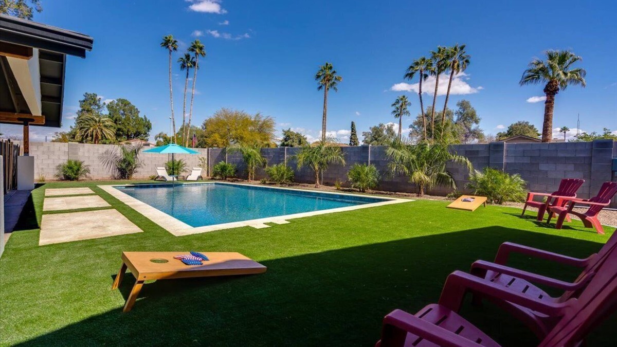Scottsdale Highlands Five House | TONS OF SPACE, HEATED POOL, PETS WELCOME, HOME GYM, CLOSE TO EVERYTHING!