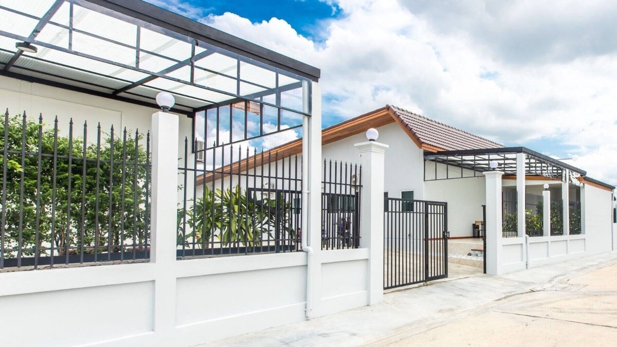 Sam Wa Tawan Ok Hotel | Tonsoi Hathairat