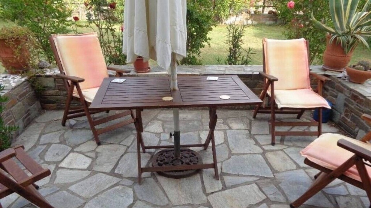Koropi House | Tony and Jill’s Villa