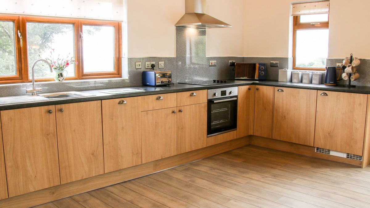 Angelbank Cottage | Toot View