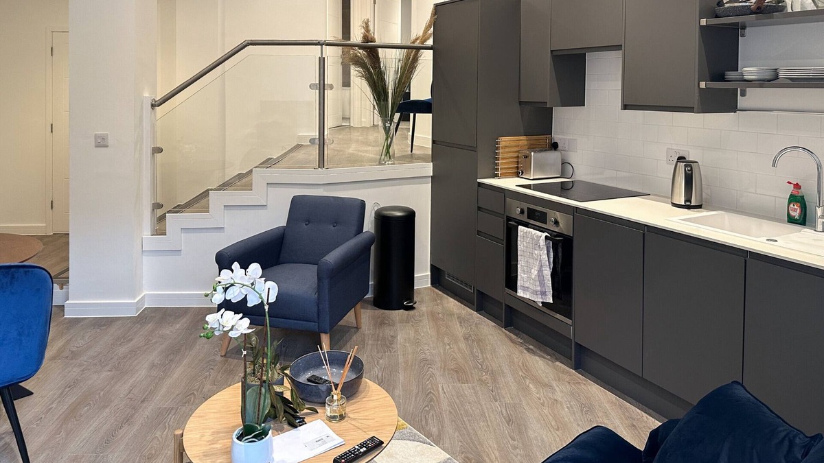 Ipswich Apartment | Toothbrush Apartments - 2 Bed /1 Bath Central Ipswich - Princes St