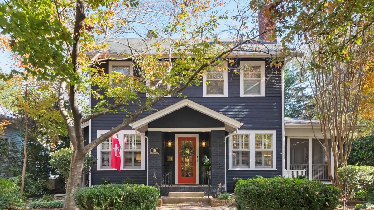 Southwest Raleigh House | Top 1% rated! High-end neighborhood, king bed, fire pit
