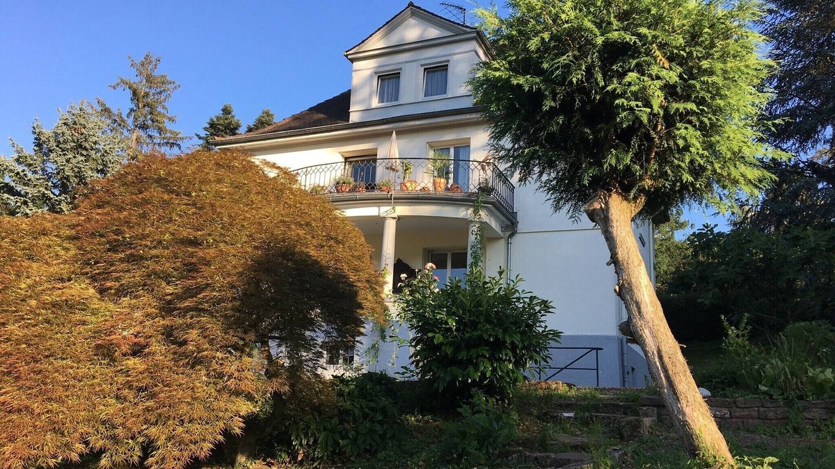 Schlierbach Apartment | Top 3 Zi. Apartment in villa area near the castle and old town, 110 sqm