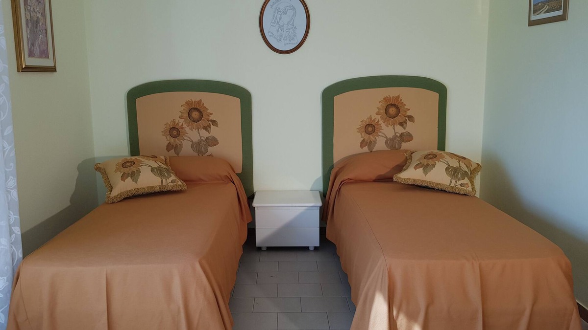 Sant'Eufemia Lamezia House | Top bedroom GOLFO-Lincelle,2/3 single beds-Airport/Central Station, Lamezia Terme