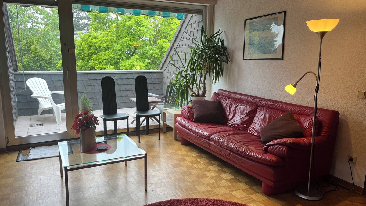 Kaarst Apartment | TOP Ddorf 100 qm AppTerrasse 5 Pers i2 SZ 1A Lage Badesee Aldi Lidl