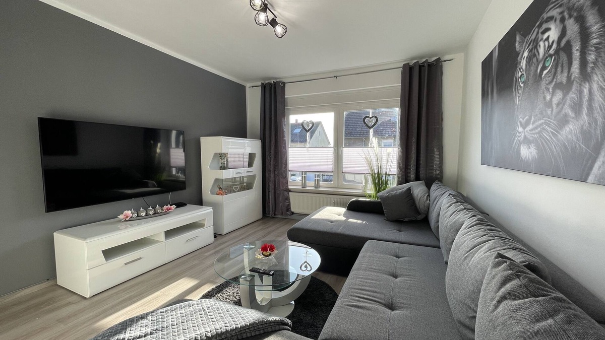 Schultendorf Apartment | -Top equipment- Free Netflix/Wifi/Parking