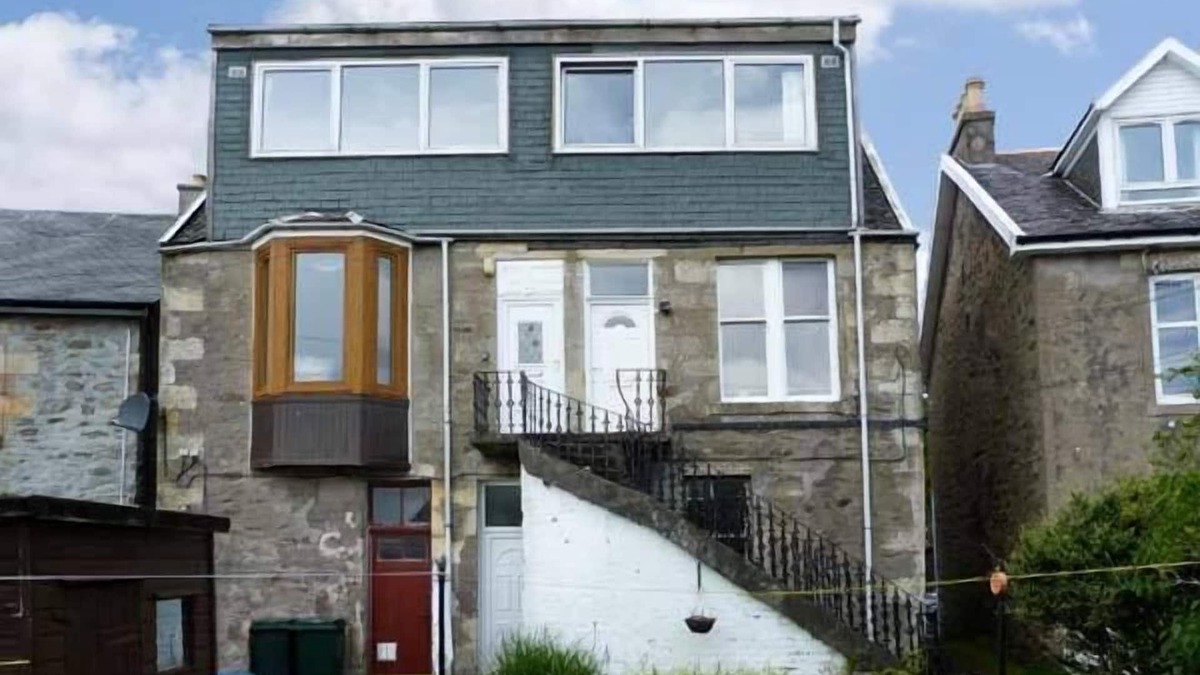 Tighnabruaich Apartment | TOP FLAT, pet friendly, country holiday cottage in Tighnabruaich