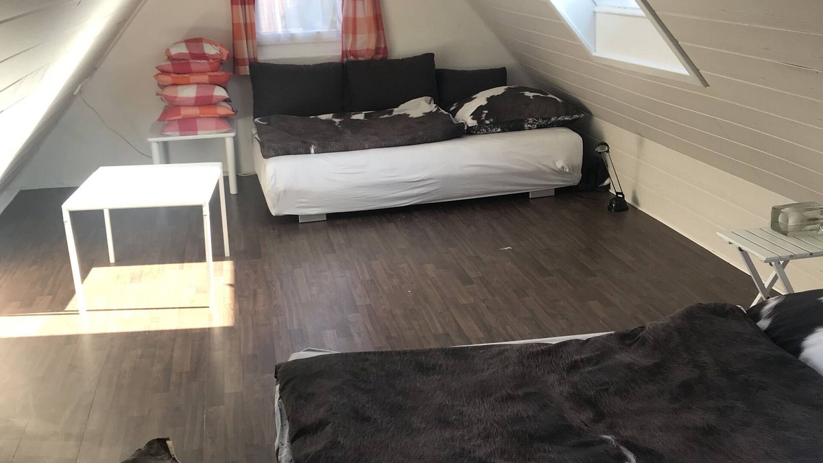 Reichenbach an der Fils Apartment | Top floor apartment over two floors with quiet balcony and partial air conditioning