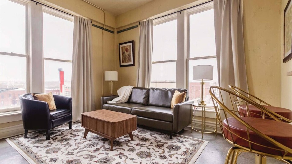 Downtown Springfield Apartment | Top Floor 2 Bedroom Loft Overlooking Downtown!