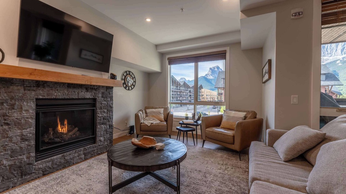 Canmore Apartment | Top floor 2 level w hot tub - Modern Mountain Oasis