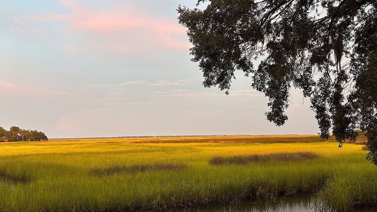 Country Club Estates Apartment | Top-Floor 2 story Apartment with Breathtaking Salt Marsh Views