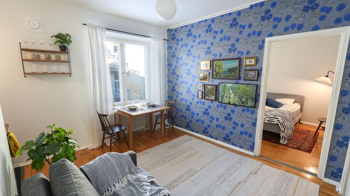 Kallio Apartment | Top Floor Apartment for Urban Explorers & Remote Working +Amenities & Frame TV
