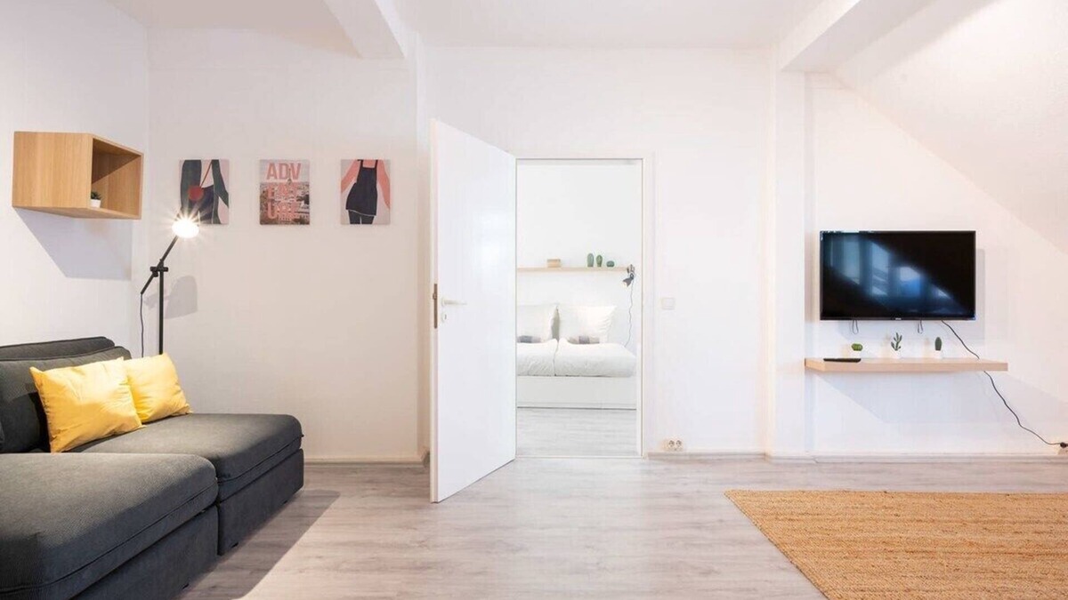 Kreuzviertel Apartment | Top floor apartment next to Marienplatz
