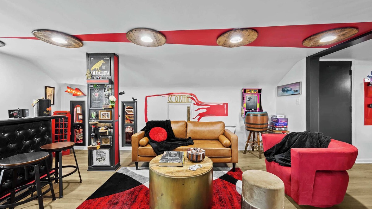 Audubon Apartment | Top Floor Apt Near Churchill Downs & Expo Center