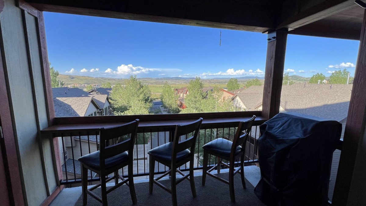 South Snyderville Basin Condo | Top Floor Bear Hollow PC 2/2 Pool Jacuzzi Gym