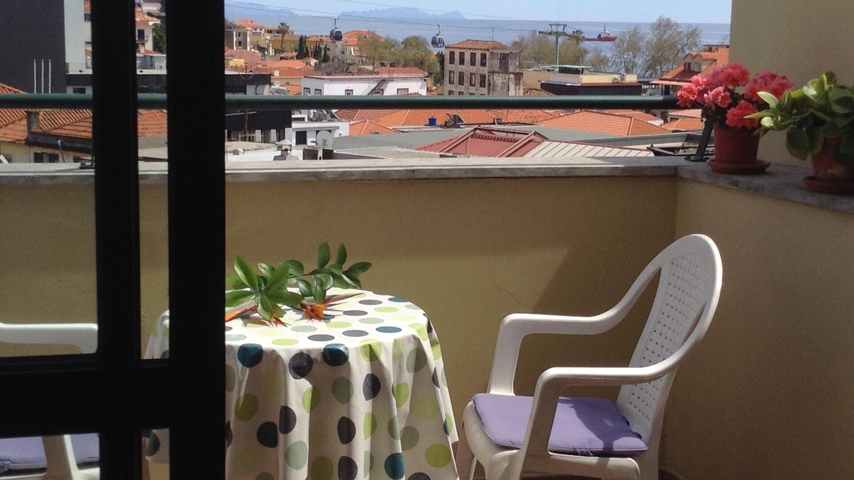 Santa Maria Maior Apartment | Top Floor City Center - Market - Privilleged View - balcony