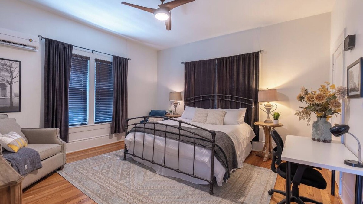 Crestline Heights Apartment | Top Floor Double King Suite