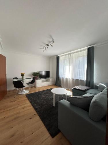 Berg Apartment | Top Lage & Komfort in Stuttgart - Nähe Neckarpark