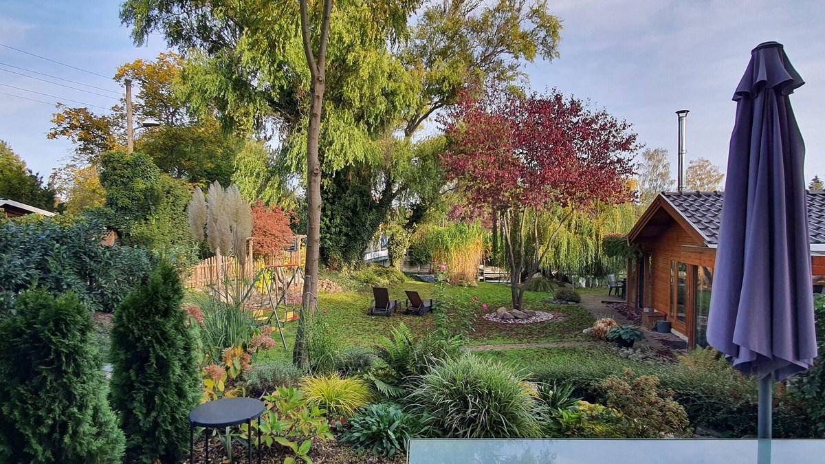 Rahnsdorf House | TOP LOCATION directly on the water in New Venice