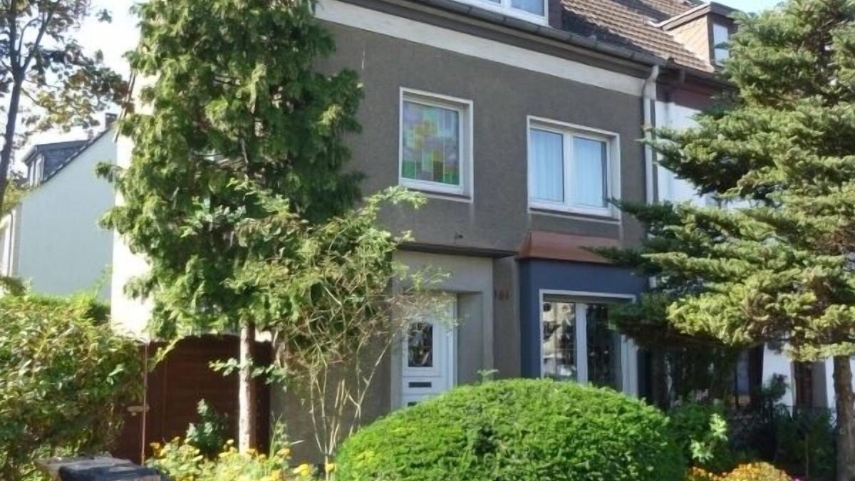 Stadtbezirk 3 Apartment | Top location, high quality, sunny maisonette. , Garden, free wifi