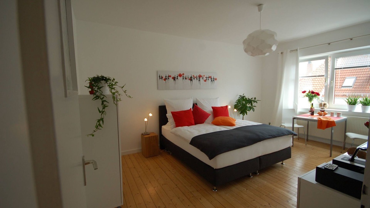 Sudstadt-Bult Apartment | Top location in the heart of Hanover! Chic, quiet guest apartment for up to 2 people