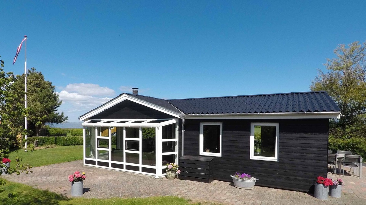 Nordborg House | Top modern holiday home 100 m from the Baltic Sea