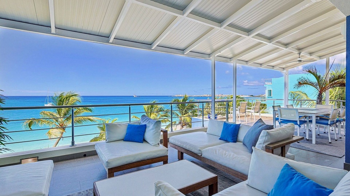 Simpson Bay Apartment | Top of the art penthouse on the beach - 4000 sq. ft of luxury