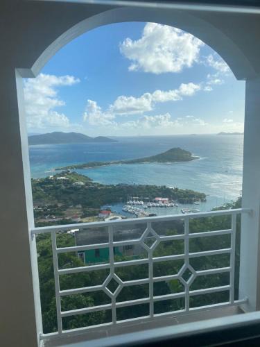 Parham Town Apartment | Top of the Hill Blue Sunshine