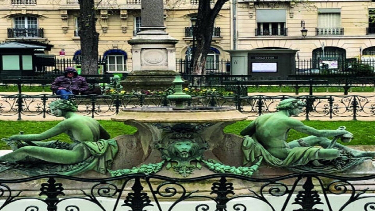 Strasbourg -Saint-Denis Apartment | TOP OF THE RANGE -MARAIS ARTS-ET -METIERS 5 BEDROOM FAMILY APT