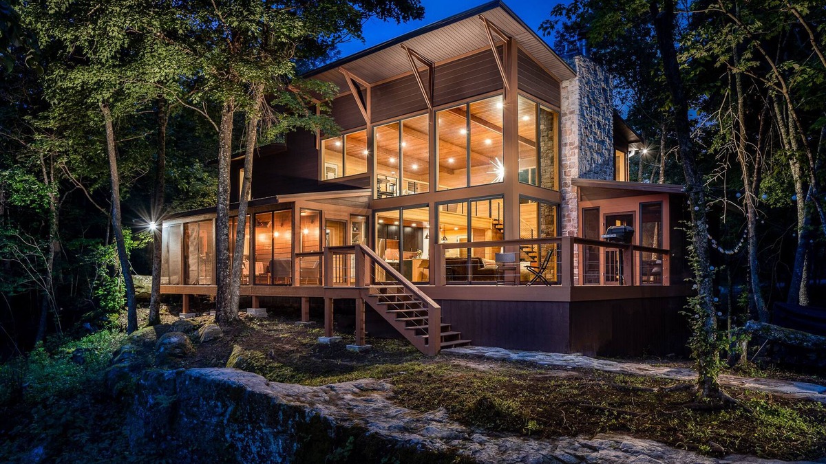 Beersheba Springs Cabin | Top of The Rock with views for miles
