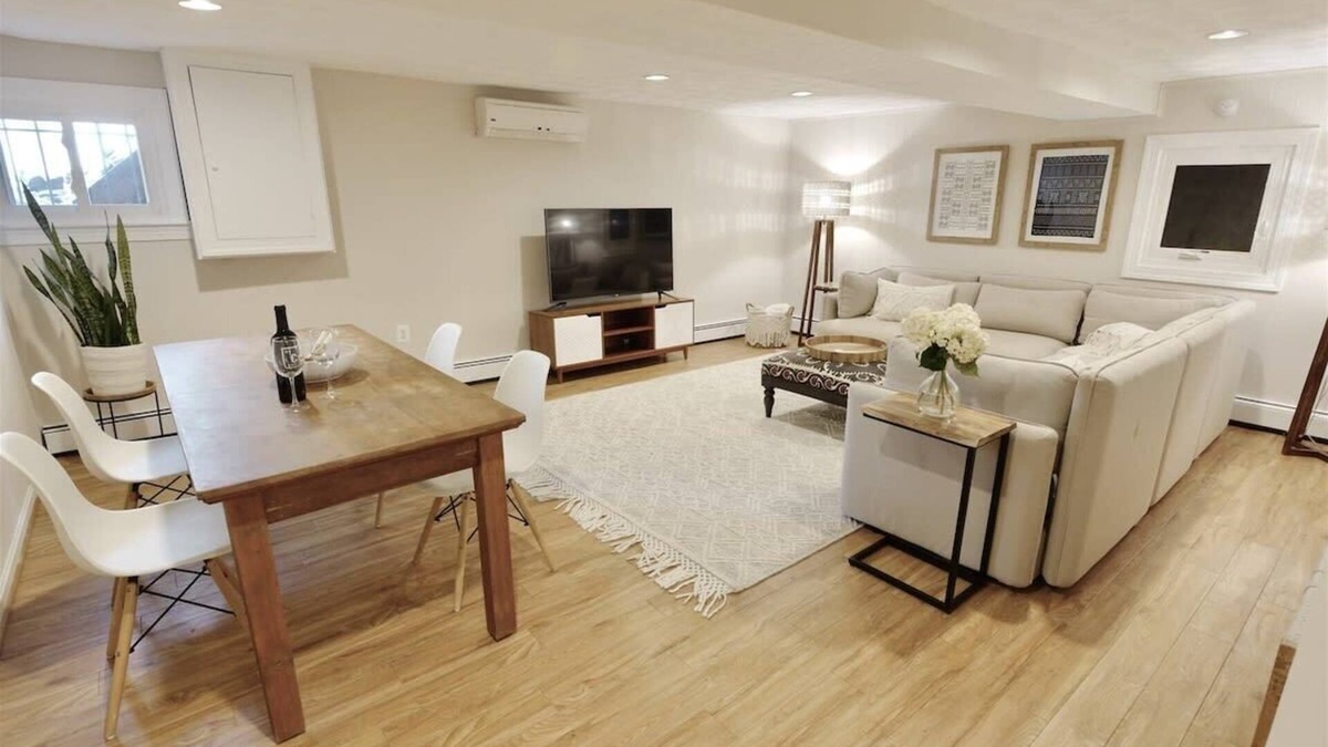 16th Street Heights House | Top of the Town - with Parking
