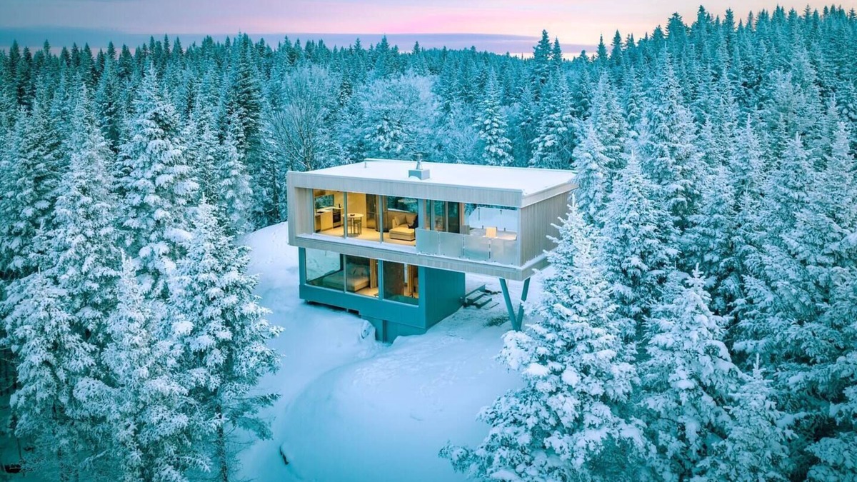 Lac Beauport Ski Chalet | TOPAZ - Panoramic View with Spa Near Quebec City