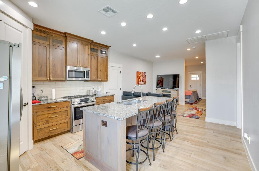 Toquerville House | Toquerville Home with Mtn Views, Near State Parks!