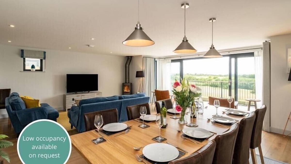 St Minver Cottage | TOR VIEW, family friendly, with open fire in St Minver