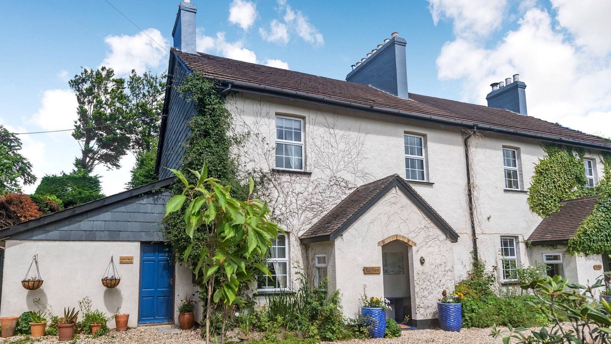 Okehampton Cottage | TOR VIEW @ FOURWINDS, pet friendly, with a garden in Okehampton
