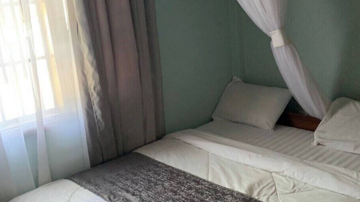 Kisumu Hotel | Torchys Lounge Hotel in Kisumu Unit 13